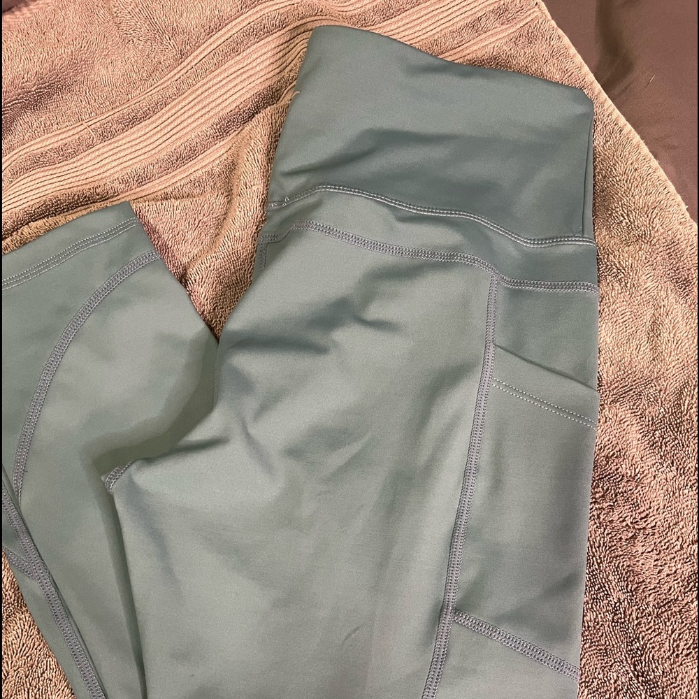 Zyia like new tea Color